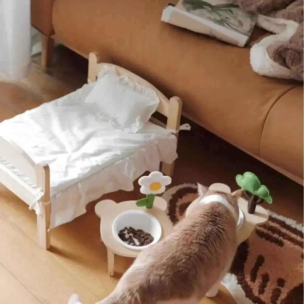 天然木パイン材のペット用ベッドで快適なひとときを