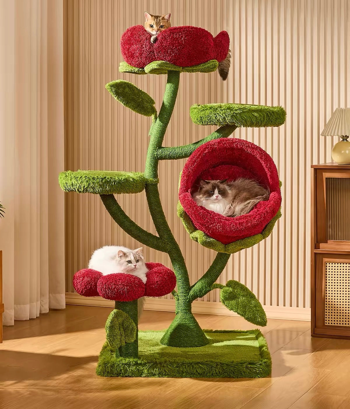 三輪の薔薇のキャットタワーを置いたお部屋